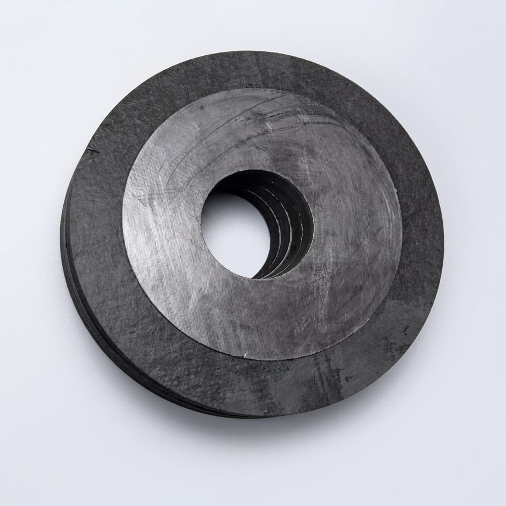 Soft graphite felt insulation for vacuum furnace thermal fields